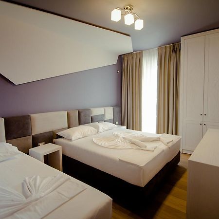 Hotel Lubjana Δυρράχιο Εξωτερικό φωτογραφία